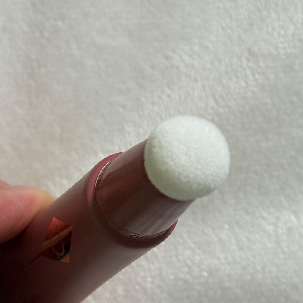 Charlotte Tilbury Matte Beauty Blush Wand in Pillow Talk - Picture 8 of 8